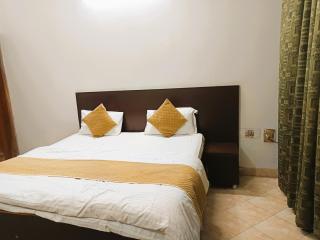 Yash Guest House -- Walk in Nizamuddin Railway Station - 4