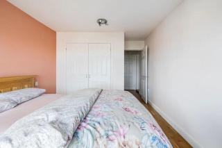 Bright Double Room with Shared Bathroom - 7