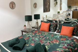 Cozy Central Nicosia Studio Near Shops & Universities - 8
