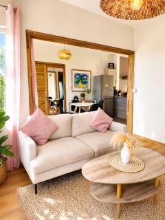 Sea View Penthouse 3 Min Walk to Beach - 8