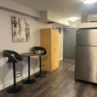 Clifton Hill suite 1102 - 4