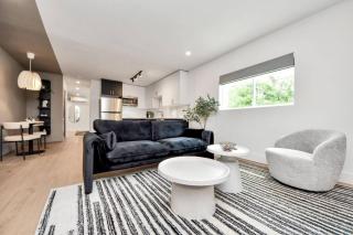 Stylish Urban Escape Free Parking + WiFi! - 4