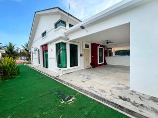 Tun Teja Merlimau Homestay - 0