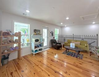 Springs WishDowntown Historic Loop Downstairs King Free Parking - 7