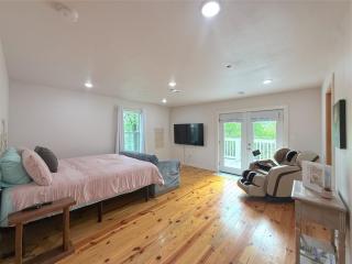 Springs WishDowntown Historic Loop Downstairs King Free Parking - 7