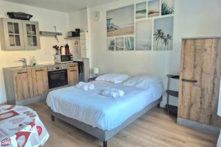 Studio with terrace and barbecue close to the sea - 8