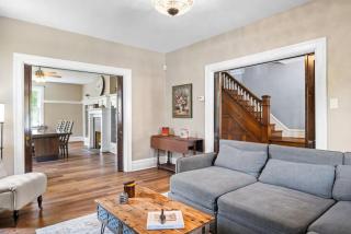 Mount Washington Home with Private Deck Sleeps 16 - 7