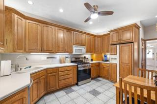 Mount Washington Home with Private Deck Sleeps 16 - 6