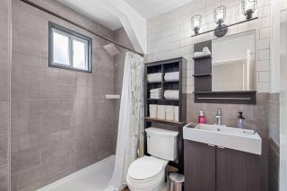 Mount Washington Home with Private Deck Sleeps 16 - 5