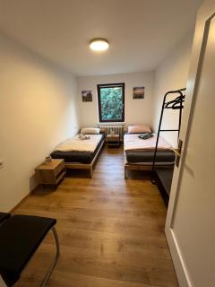 Exclusive 4-room apartment near Wilhemshöhe train station - 5