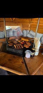Bridie -rose rural shepherd hut , sleeps 4 with wood fuel hot tub - 7