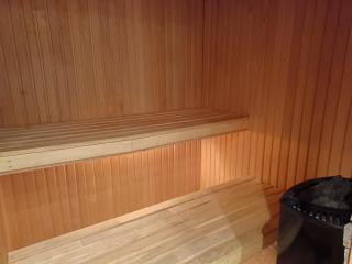 Central 2BR with Sauna - 5