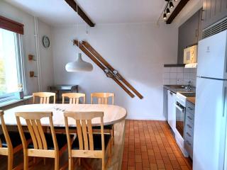 Central 2BR with Sauna - 3