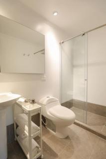 Modern Comfort in the Heart of Zona G 202 - 7