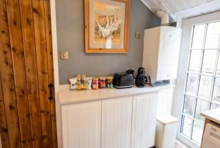 The Pokey 'Ole - Wollaton Village Cottage, Electric Fire & Parking - 2