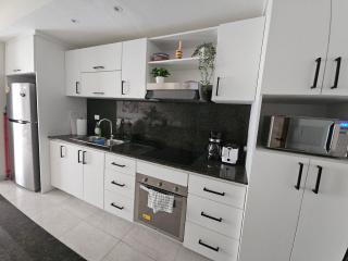 Eden Tropical new 1BR Condo, Walk to Beach ,Pool - 5