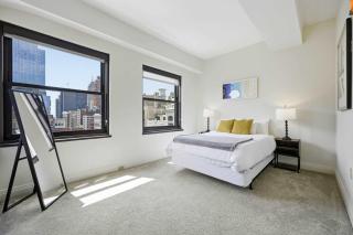 Urban Loft Living in Downtown Detroit City View - 5