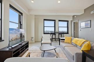 Modern Loft Living in Downtown Detroit w City View - 0