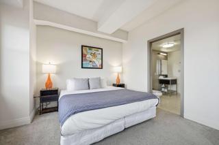 Modern Loft Living in Downtown Detroit w City View - 1