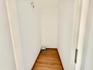 Stylish 3 Bedroom Apartment with Balcony Near Airport - 8