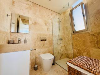 Avalon Gardens B101 - Designer Resort Studio - 1