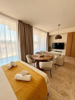 Avalon Gardens B101 - Designer Resort Studio - 7