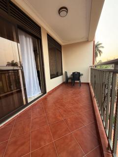 J5 Leonia Apartments - 4