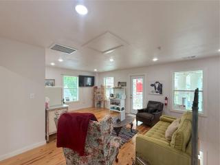 -NEW- Spring Wish - Historical Loop Home- - 8
