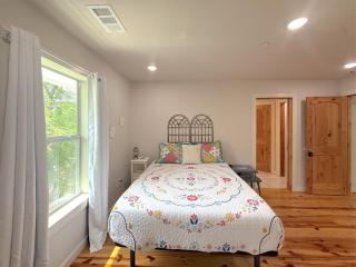 -NEW- Spring Wish - Historical Loop Home- - 2