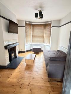 3 Bedroom House Contractor Friendly Long Stays Welcome - 0