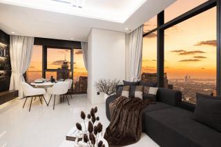Luxury 2B Burj Khalifa NYE Views, 5-Star Amenities - 6