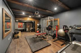 Resort Villa in Cavite with Pool, Hot Tub & Gym - 3