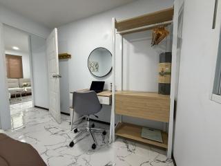 Stylish 2BR Bungalow with AC and 3 Minute Beach Walk - 7