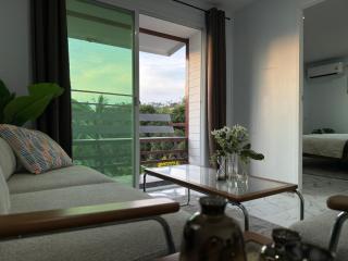 Stylish 2BR Bungalow with AC and 3 Minute Beach Walk - 9