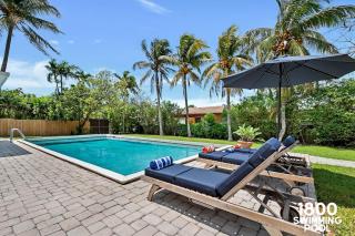 2-Home Compound with Pool and BBQ, Sleeps 16 - 5