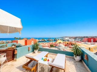 Apartment for Rent in Hurghada Marina Sea View Private Panoramic Rooftop Terrace - 8