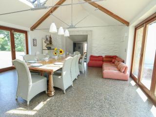 Clynnog House - 2