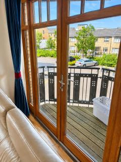 Stylish 2BR wiz Free Parking near Castleknock - 8