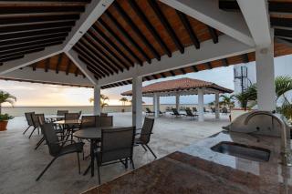 Ocean view 2Br Condo-Balcony-Beach-Pool - 902 - 7