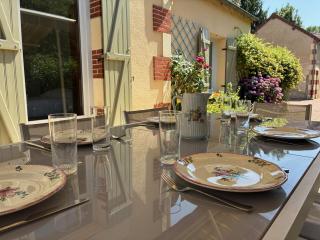 Maison de charme avec jardin au bord du canal - 9