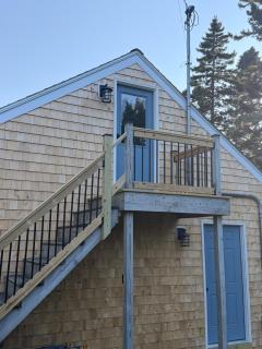 Capstone Cottage - Quintessential Cabin on Bay - 0