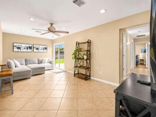 Private Pool I Office I 3 Queen Beds I Spring Branch - 9