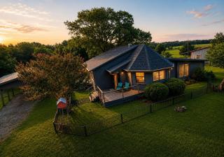 Historic Country Cabin Hot Tub Pet-Friendly - 7