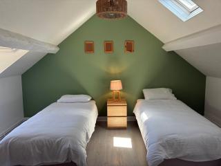 Maison de charme avec jardin au bord du canal - 3