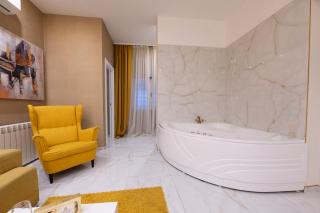CBA Jacuzzi - 3