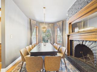 The Dakin Estate 4BR Speakeasy Duplex - 4