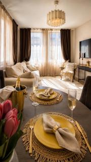 Zentrum Apartments Private Terrace, Near Metro, 24h Self Check-in - Smart TV - 3