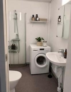 Bright & spacious one-room apartment in central Strömstad - 2