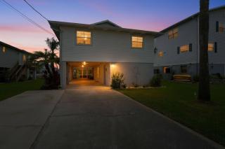 Coastal Waterfront Retreat by Beach Dream Catcher - 5