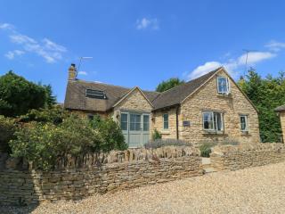 12 Manor Farm Close - 0